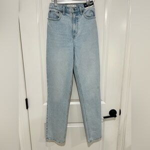 Abercrombie The 90s Straight. Tall version. Long inseam.